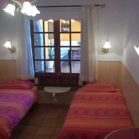 Sleeps 6 Pool Wifi *