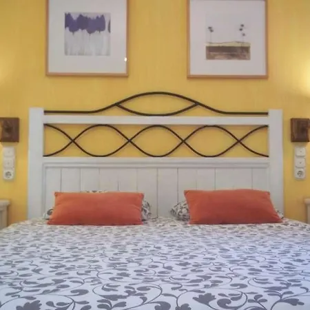 Sleeps 6 Pool Wifi