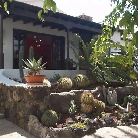 Sleeps 6 Pool Wifi Villa
