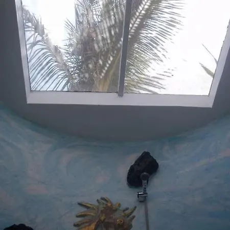 Villa Sleeps 6 Pool Wifi Tahiche