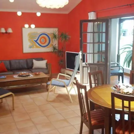 Sleeps 6 Pool Wifi * Tahiche
