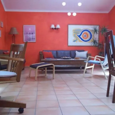 Sleeps 6 Pool Wifi * Tahiche