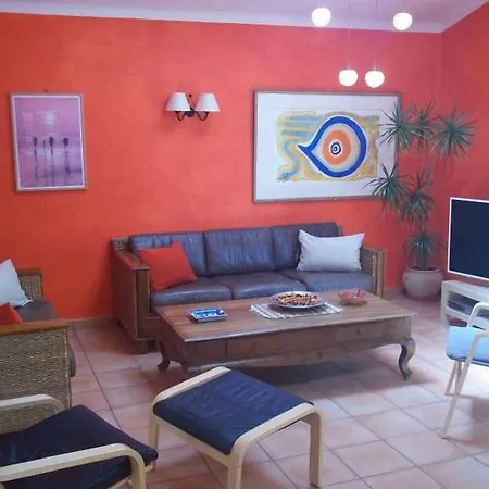 Sleeps 6 Pool Wifi Villa *