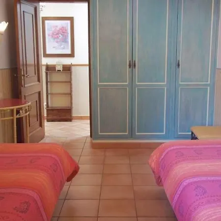 Sleeps 6 Pool Wifi