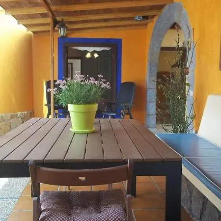 Sleeps 6 Pool Wifi Villa
