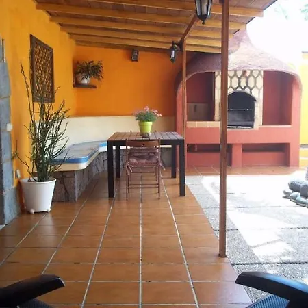 Sleeps 6 Pool Wifi Villa *