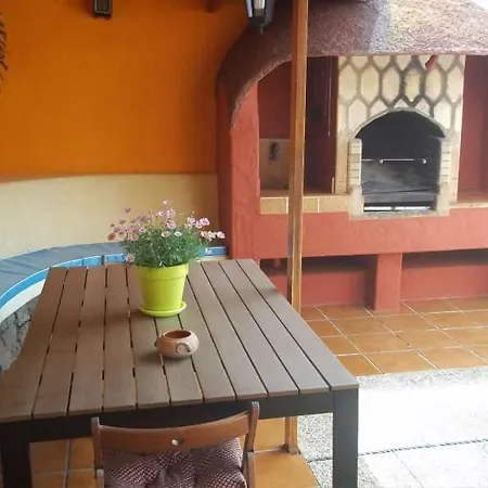 Sleeps 6 Pool Wifi Villa *